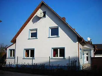 Lelila - Ex Gaestehaus Milella Penzion