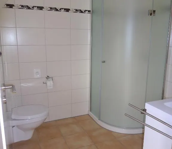 Lelila - Ex Gaestehaus Milella ゲストハウス 4*