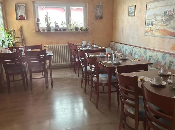 Lelila - Ex Gaestehaus Milella ゲストハウス 4*