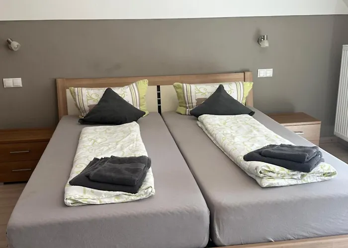 Lelila - Ex Gaestehaus Milella ゲストハウス ルスト