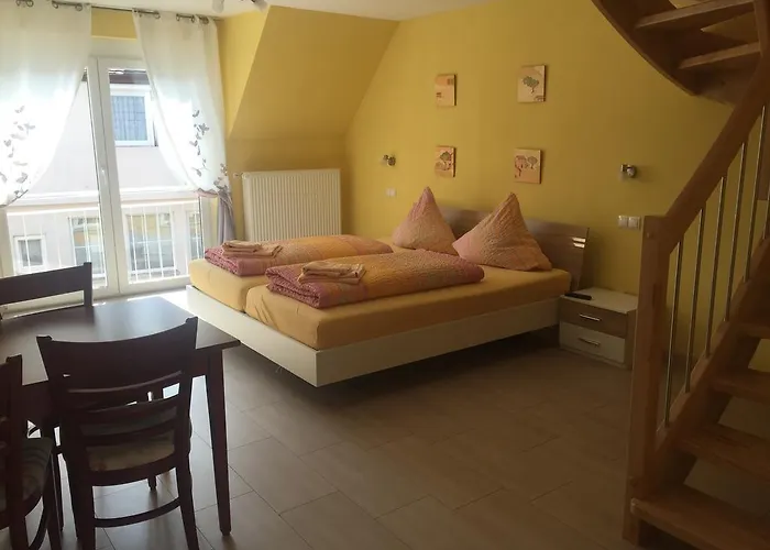 Lelila - Ex Gaestehaus Milella ルスト