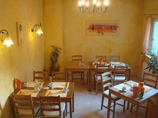 Lelila - Ex Gaestehaus Milella 4* ルスト