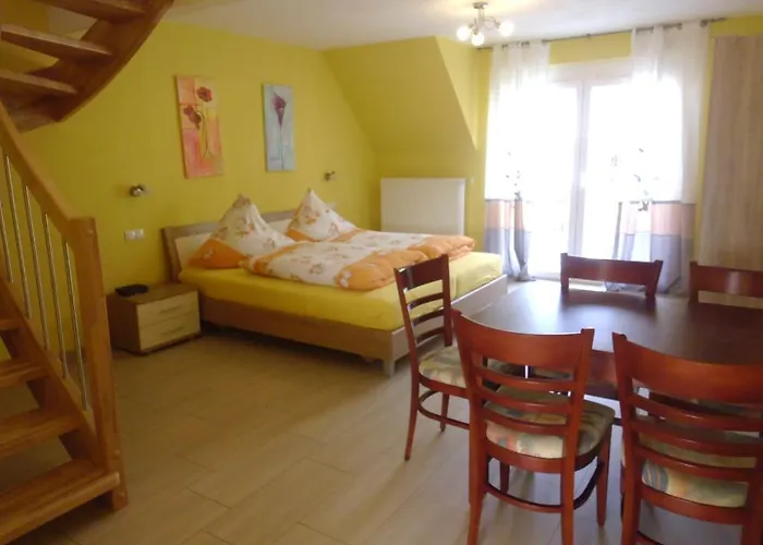 Lelila - Ex Gaestehaus Milella 4* ルスト